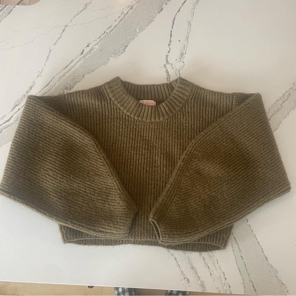 Urban Outfitters olive green cropped balloon sleeve sweater size small boho